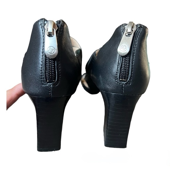 ADRIENNE VITTADINI Women's Rowsey Heeled Sandal Leather Upper Open Toe Size 6.5 - Picture 5 of 7